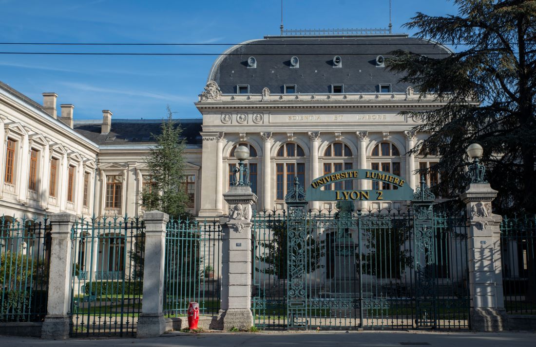 Main building of  the campus Campus Berges du Rhône