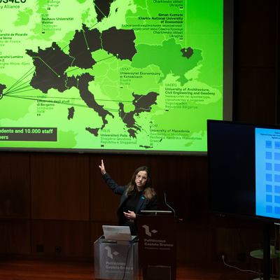 IPCB Vice-President giving a presentation during the BAUHAUS4EU Regional Council event.